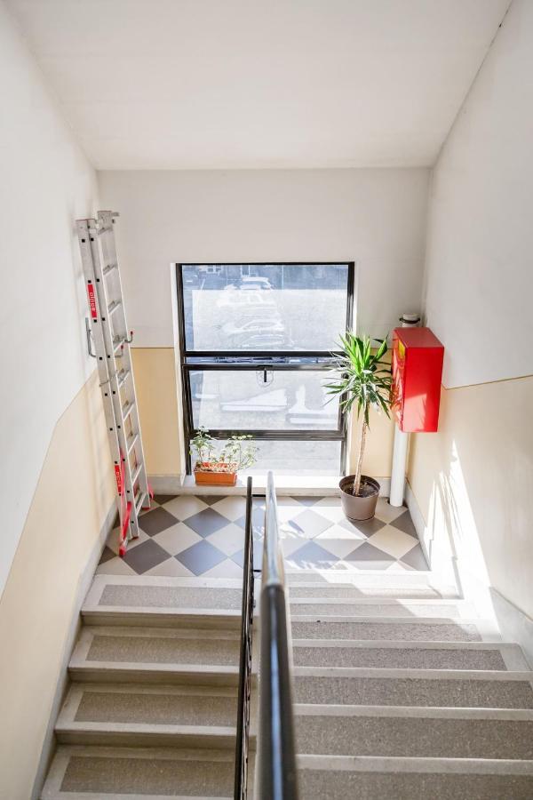 Relax Into Loft Living At A Light-Filled City Escape Boedapest Buitenkant foto